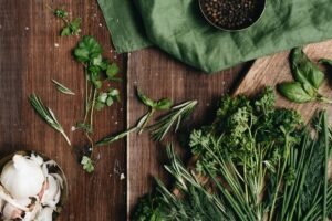 The Indoor Herb Growing Mistakes That Cause Weak Growth and Early Plant Loss